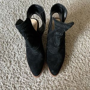 Vince Camuto western booties
